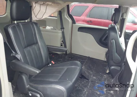 2016 Chrysler Town & Country Touring z USA, uszkodzony, nr VIN 2C4RC1BG8GR187115